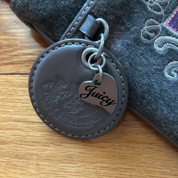 Juicy Couture Vintage Crossbody Handbag - Picture 3 of 7